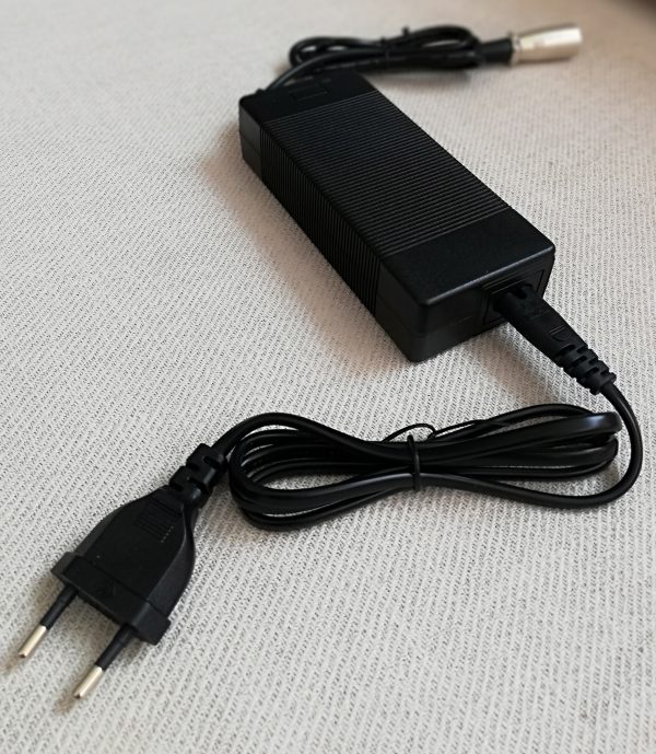 Cargador de Batería  Moviclinic E-V Repuesto - Imagen 3