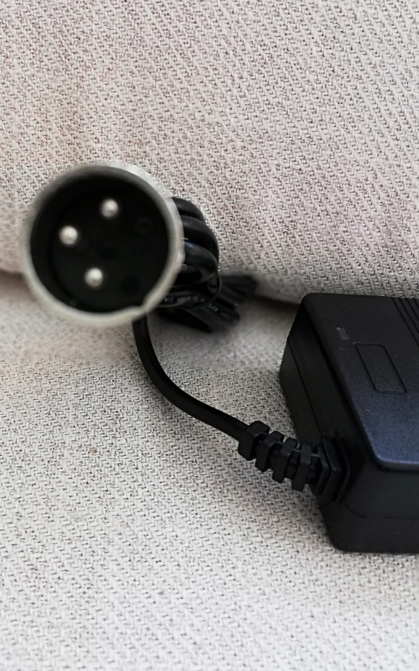 Cargador de Batería  Moviclinic E-V Repuesto - Imagen 5