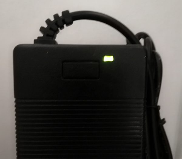 Cargador de Batería  Moviclinic E-V Repuesto - Imagen 2